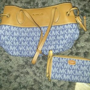 Micheal kors purse